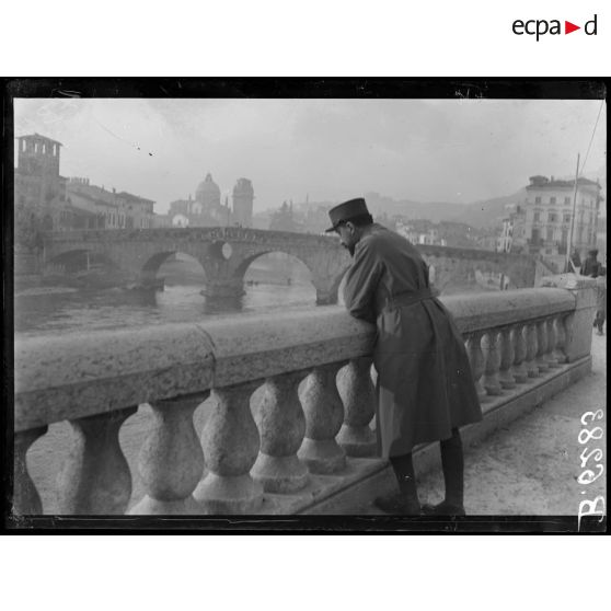 Vérone (Italie).L'Adige et le pont de la Piété. [légende d'origine]