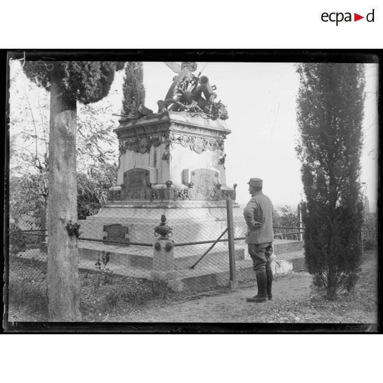 San Martino. Monument à la mémoire des soldats morts pendant la campagne d'Italie (1859). [légende d'origine]