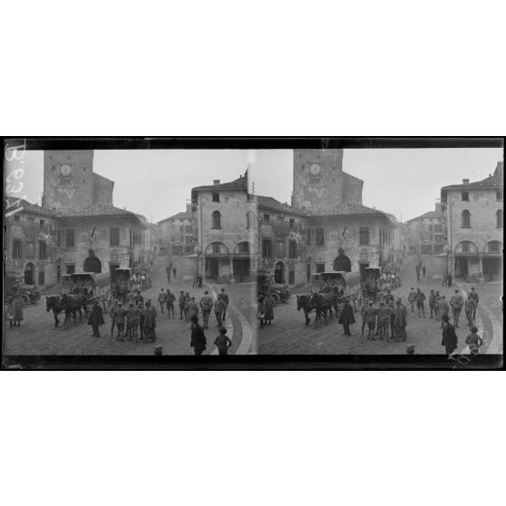 Asolo. Convois français passant dans la ville. [légende d'origine]