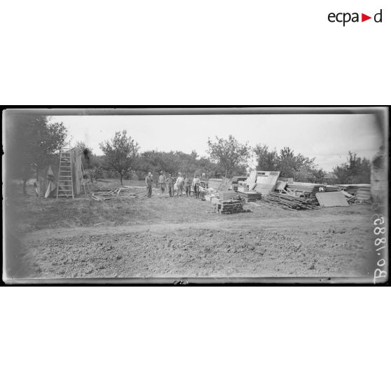 Laheycourt, installations de baraquements. [légende d'origine]