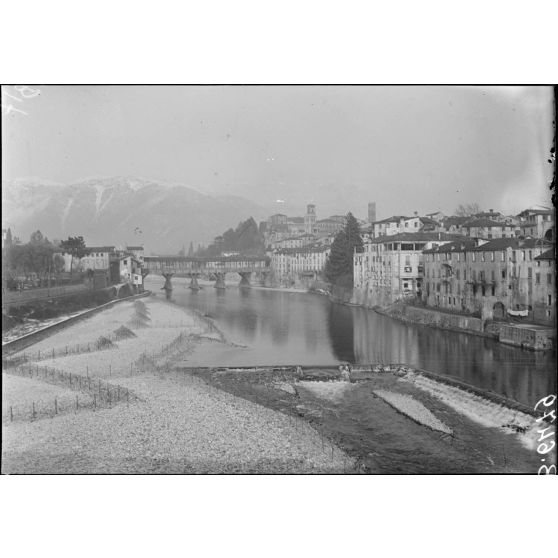 Bassano. La Brenta. [légende d'origine]