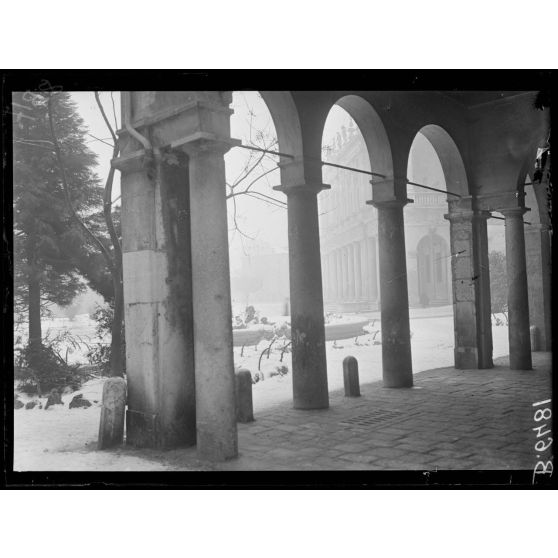 Vicence. Place Victor Emmanuel. [légende d'origine]