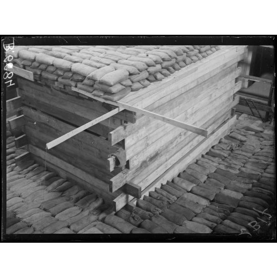 Paris. Protection des oeuvres d'art. Invalides. [légende d'origine]