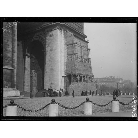 Paris. Protection des oeuvres d'art. La Marseillaise. [légende d'origine]