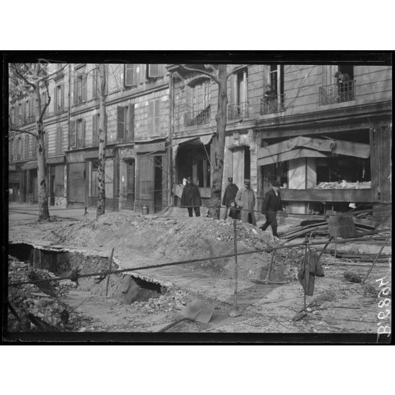 Paris. Dégâts causés par des avions 41 boulevard de Reuilly. [légende d'origine]