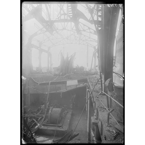 Lourches (Nord). Fosse Schneider. La machine d'extraction. [légende d'origine]