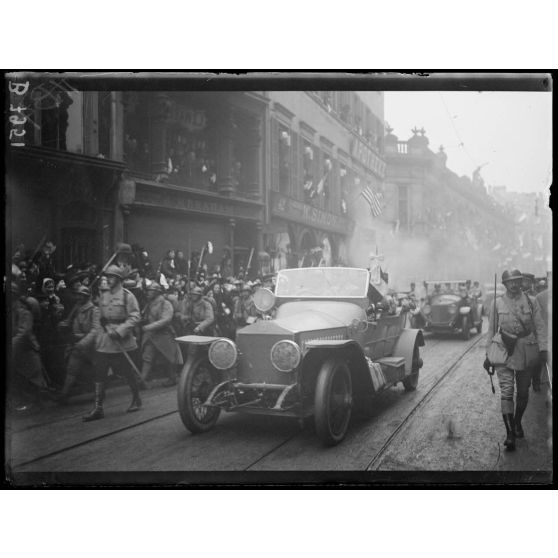 Strasbourg (Alsace). L'auto du maréchal. [légende d'origine]