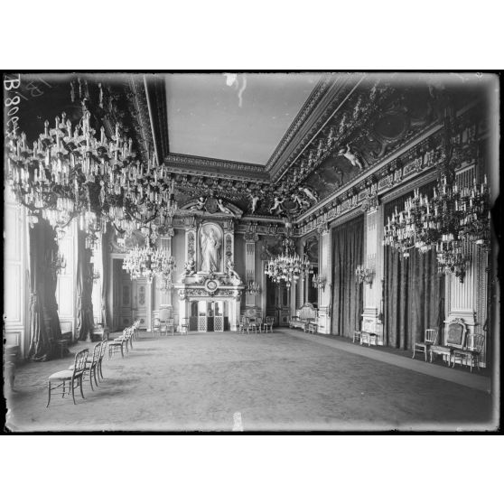 Paris. Ministère des Affaires étrangères. Salon de l'horloge (rez-de-chaussée). [légende d'origine]