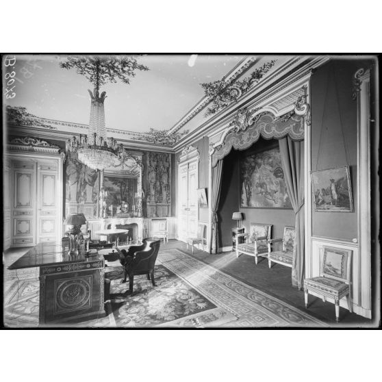 Paris. Ministère des Affaires étrangères. Chambre à coucher des Rois (1er étage). [légende d'origine]