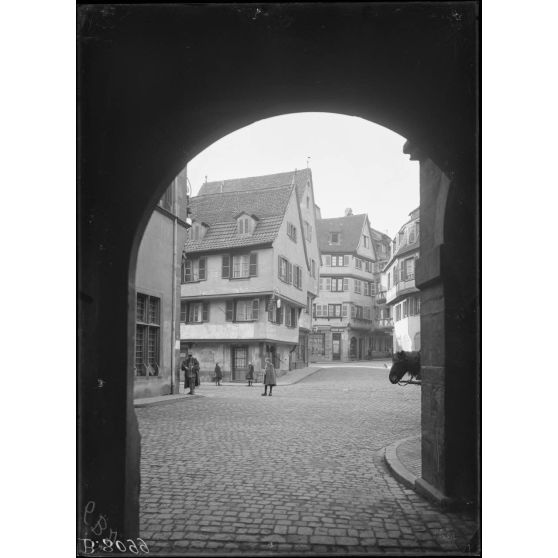 Colmar. La rue des Marchands. Vue prise du Koïfhus. [légende d'origine]