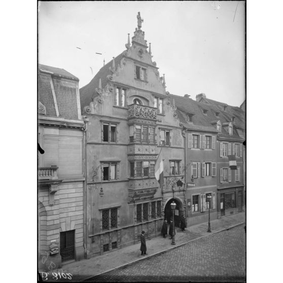 Colmar. La maison des têtes. [légende d'origine]