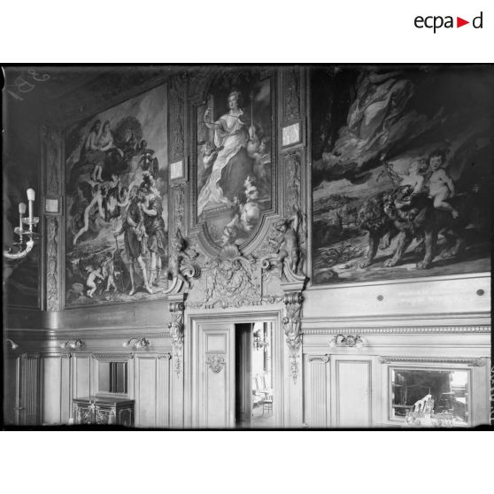 Paris. Ministèrere des Affaires étrangères. Reproduction des tapisseries d'après Rubens. [légende d'origine]