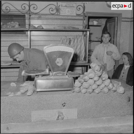 Opération de police dans la casbah d'Alger.