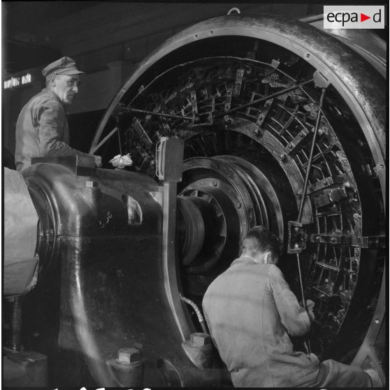 Vue de la centrale électrique de Belcourt.