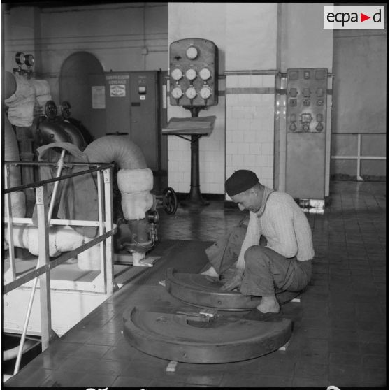 Vue de la centrale électrique de Belcourt.