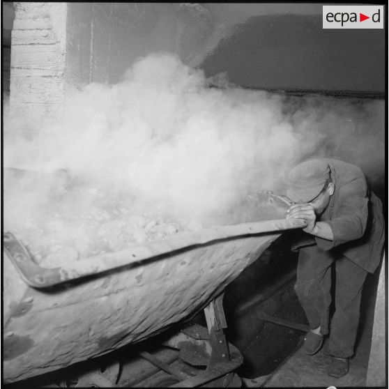 Vue de la centrale électrique de Belcourt.