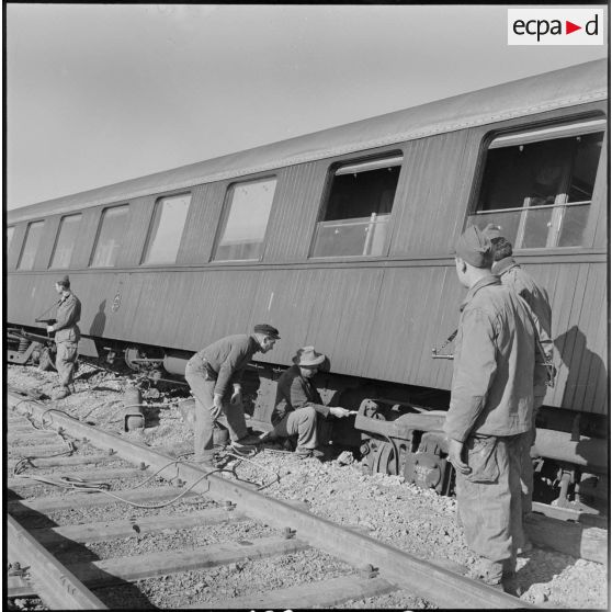 Déraillement du train Oran-Alger.