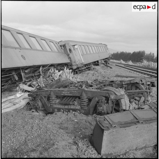 Déraillement du train Oran-Alger.