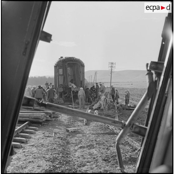 Déraillement du train Oran-Alger.