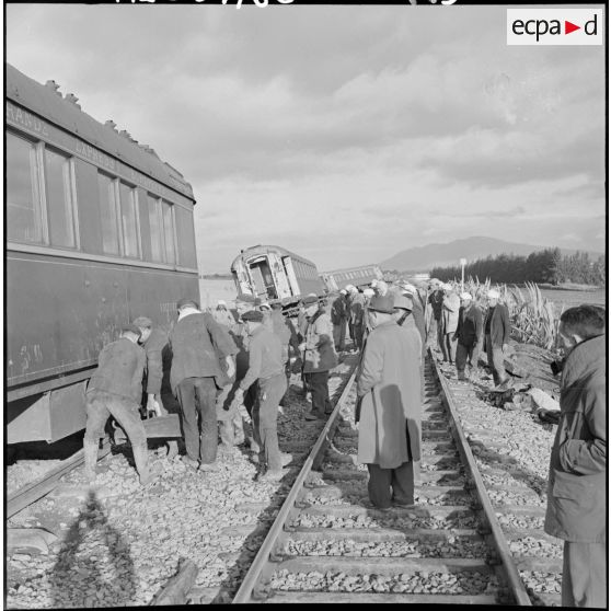 Déraillement du train Oran-Alger.