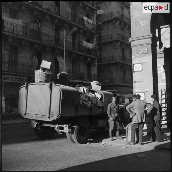Vue d'une rue du quartier de Bab el Oued.