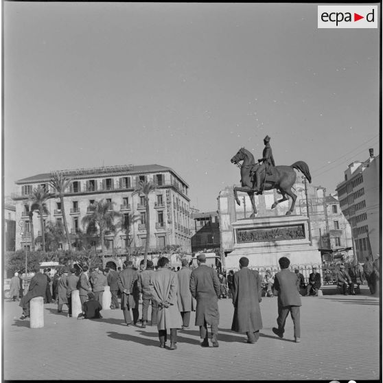 Vue de la place du Gouvernement.
