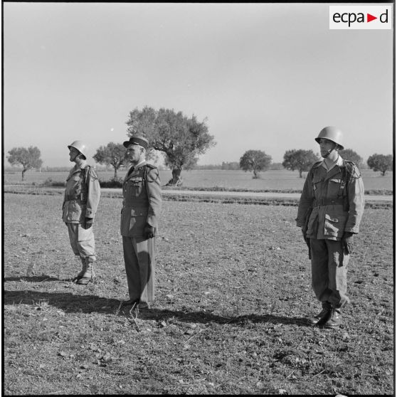 Portrait en pied de cadres du RCCC.