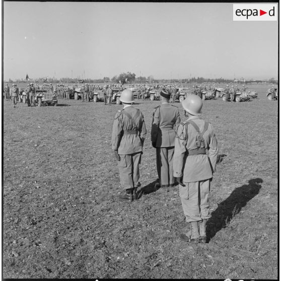 Portrait en pied de cadres du RCCC.