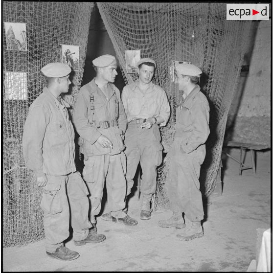 Portrait en pied de membres du RCCC.