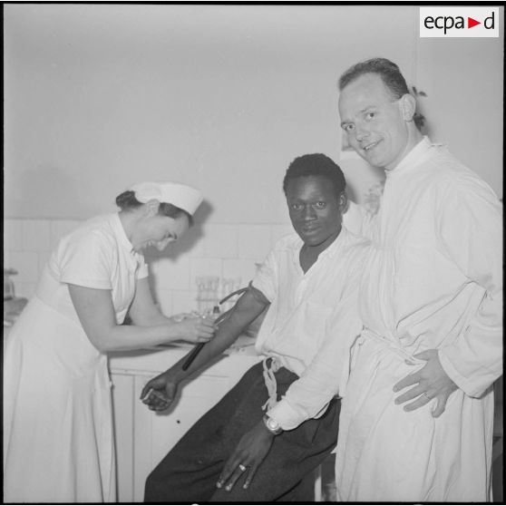 Prise de sang à l'hôpital Maillot d'Alger.