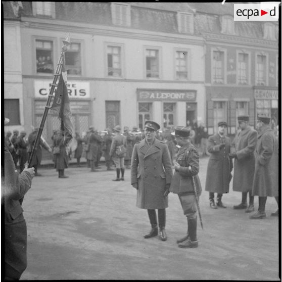 Plan général d'une prise d'armes en l'honneur de la visite d'une personnalité britannique.