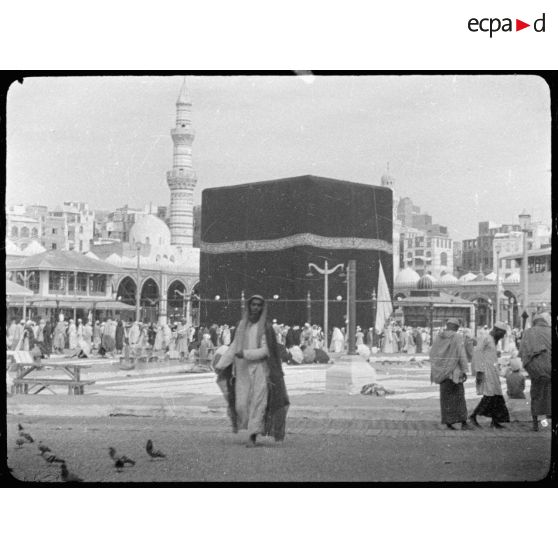 Plan général de la Kaaba et de la grande mosquée pendant la prière.