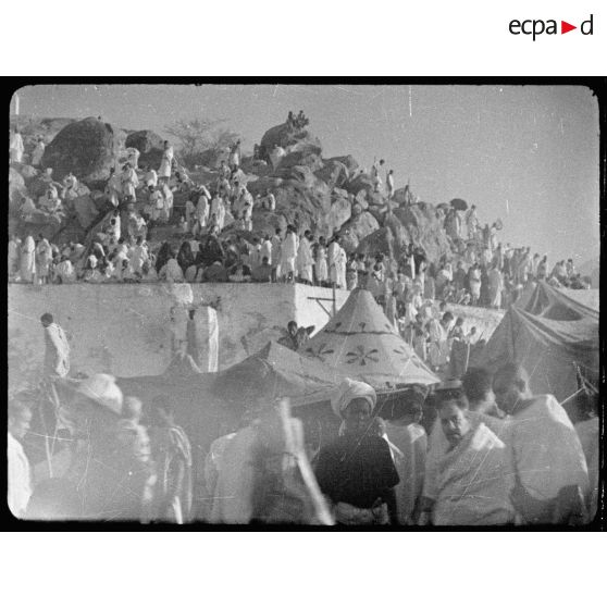 A Médine photographie de groupe de pélerins.