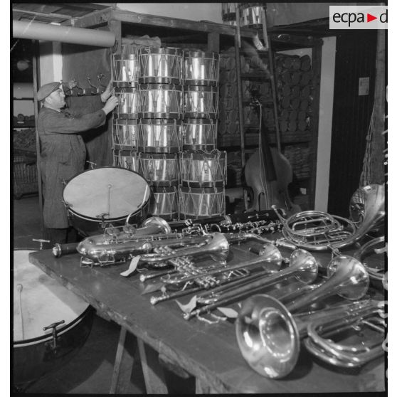 Plan général d'un magasin d'instruments de musique.