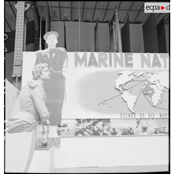 ivers plans de l'exposition la France d'outremer au moment de son inauguration : le stand de la marine nationale.