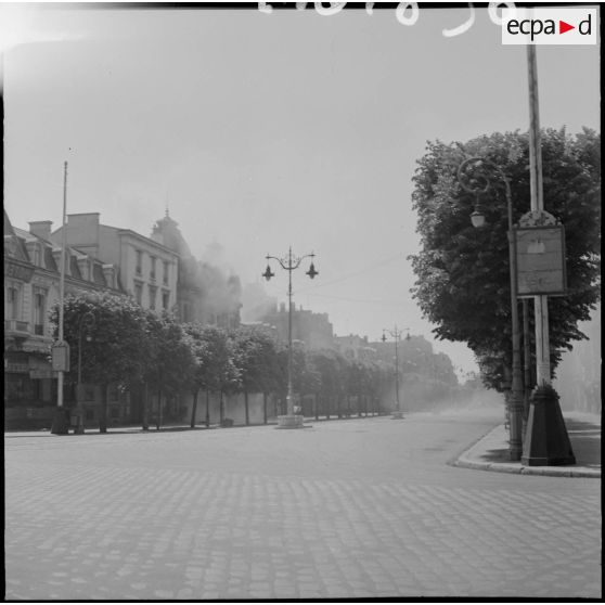 Plan général d'une rue déserte de Reims.