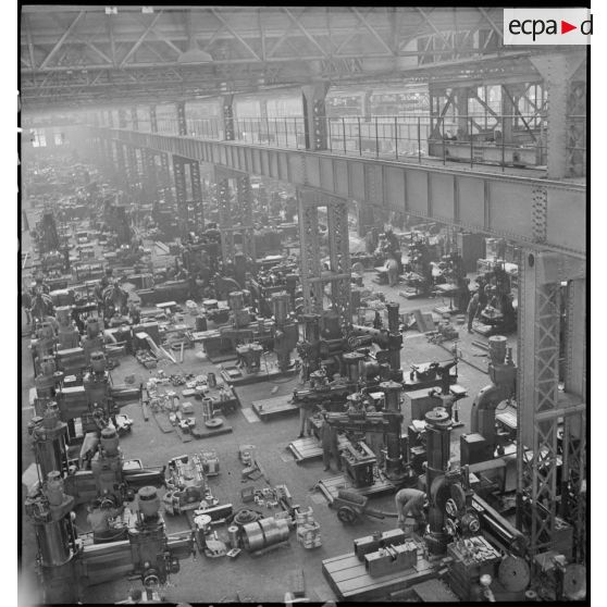 Plan général d'un atelier à l'intérieur de l'usine d'armement.