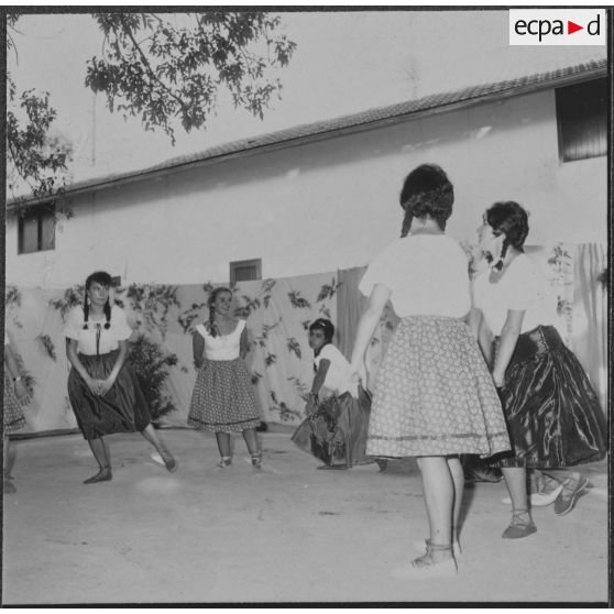 Rouïba. Fête de fin de stage chez les EMSI (équipe médico-sociale itinérante).