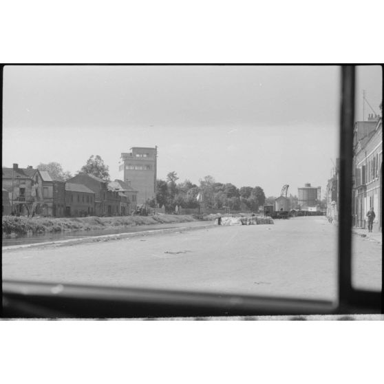 Le canal de transit à Abbeville.