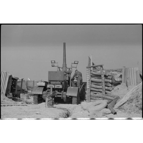 Position d'artillerie britannique abandonnée.