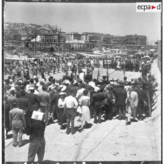 Alger. Môle de l'Amirauté. La cérémonie.