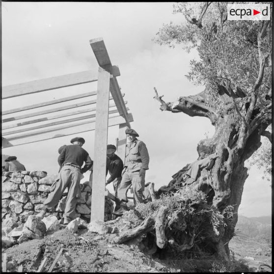 Poste du 7e bataillon de chasseurs alpins (BCA).