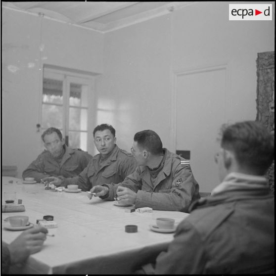 Groupe d'officiers du 7e bataillon de chasseurs alpins (BCA).