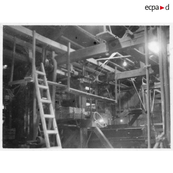 Une rizerie de Cholon. [description provisoire]