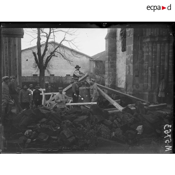 Gerbévillier, la cloche muette depuis 1914 va sonner pour la première fois à l'occasion de l'Armistice. [légende d'origine]