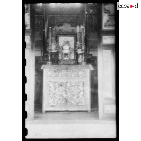 Commémoration en mémoire des morts pour la libération de la Cochinchine au Temple du Souvenir de Saigon. [description provisoire]