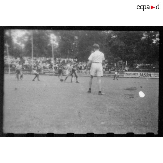 Plusieurs matchs de football au Cercle sportif saigonnais. [description provisoire]