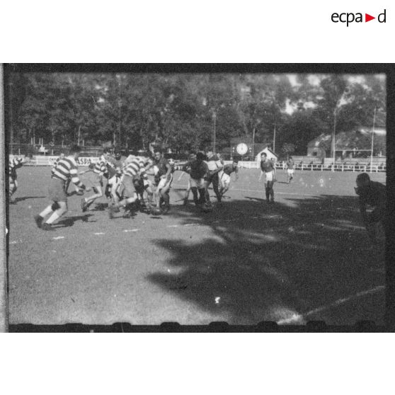 Plusieurs matchs de rugby au Cercle sportif saigonnais. [description provisoire]