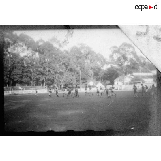 Plusieurs matchs de rugby au Cercle sportif saigonnais. [description provisoire]