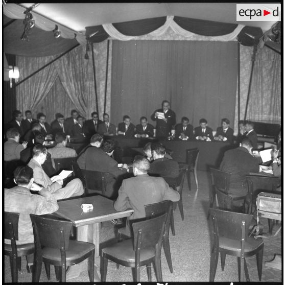 Alger. Conférence de presse annonçant la création du mouvement Algérie française.